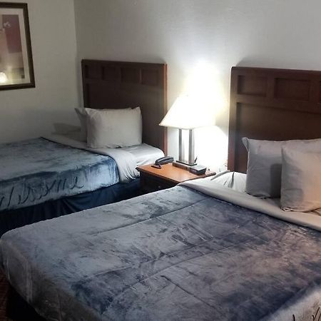 Hotel 2 Queen Beds Hotel Room 222 Wi-Fi Hot Tub Booking Stillwater Exterior photo